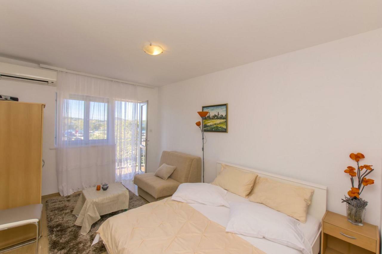 Apartment Nediljka Vodice Esterno foto
