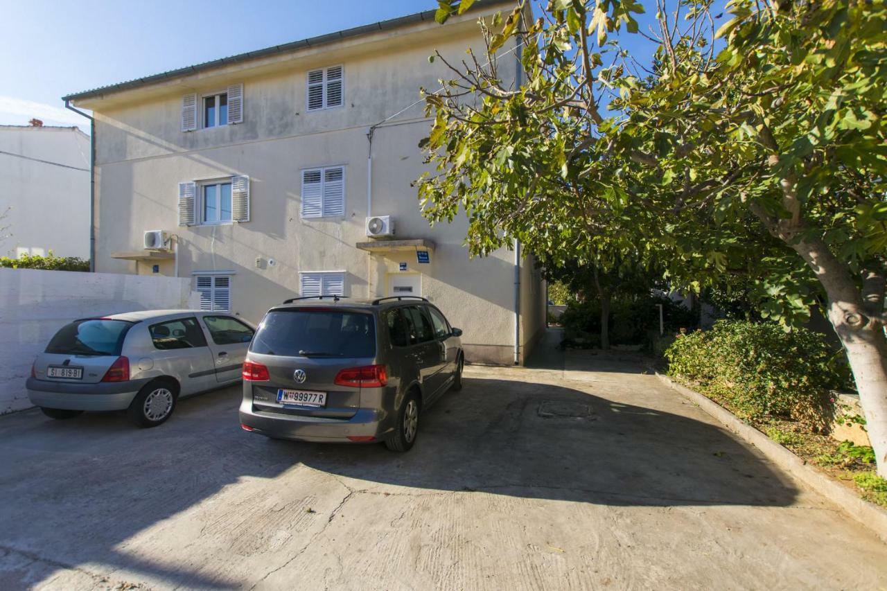 Apartment Nediljka Vodice Esterno foto